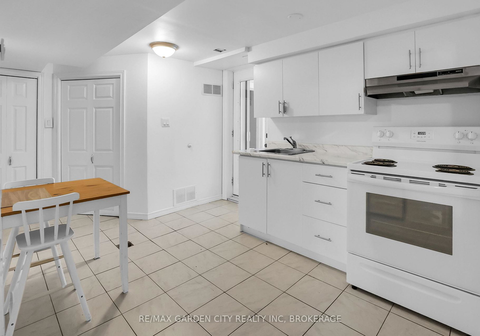 18-wakil-drive-st-catharines-ontario-x12976898