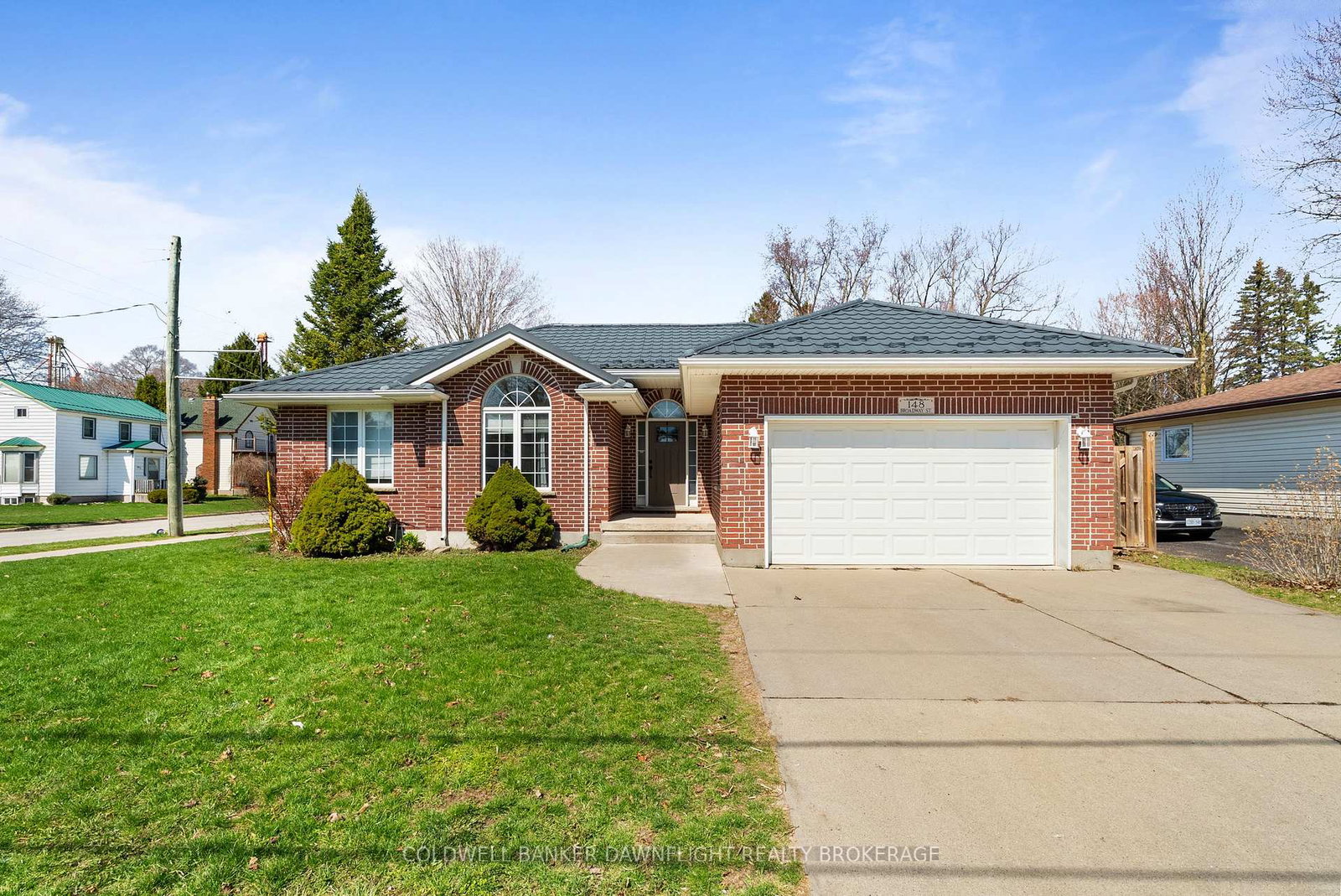 148-broadway-street-north-middlesex-ontario-x12977060