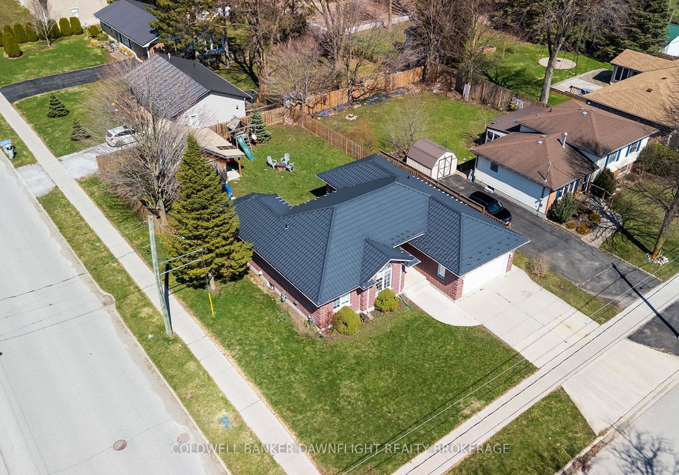 148-broadway-street-north-middlesex-ontario-x12977060