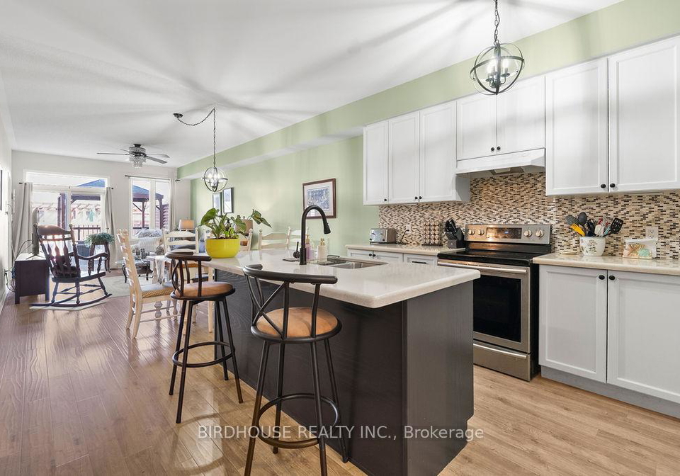 8-deacon-crescent-kawartha-lakes-ontario-x12977224