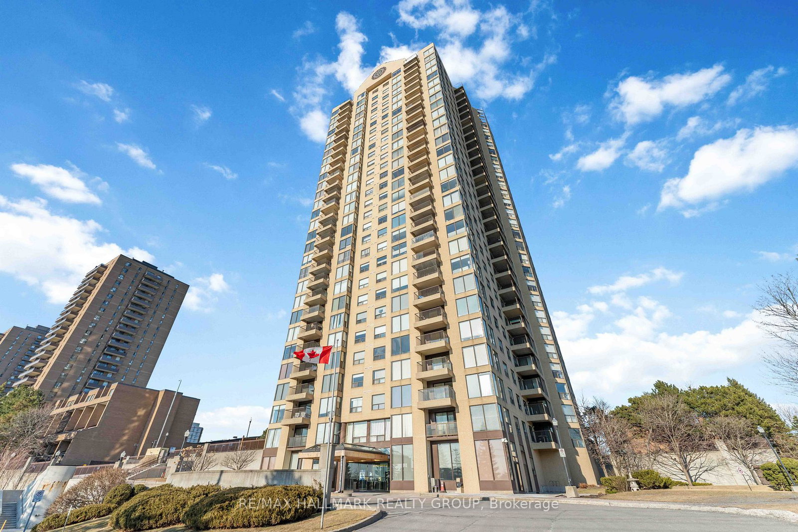 545-st-laurent-boulevard-ottawa-ontario-x12977622