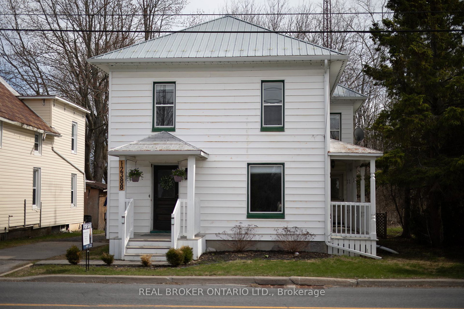 12388-county-18-road-south-dundas-ontario-x12977762