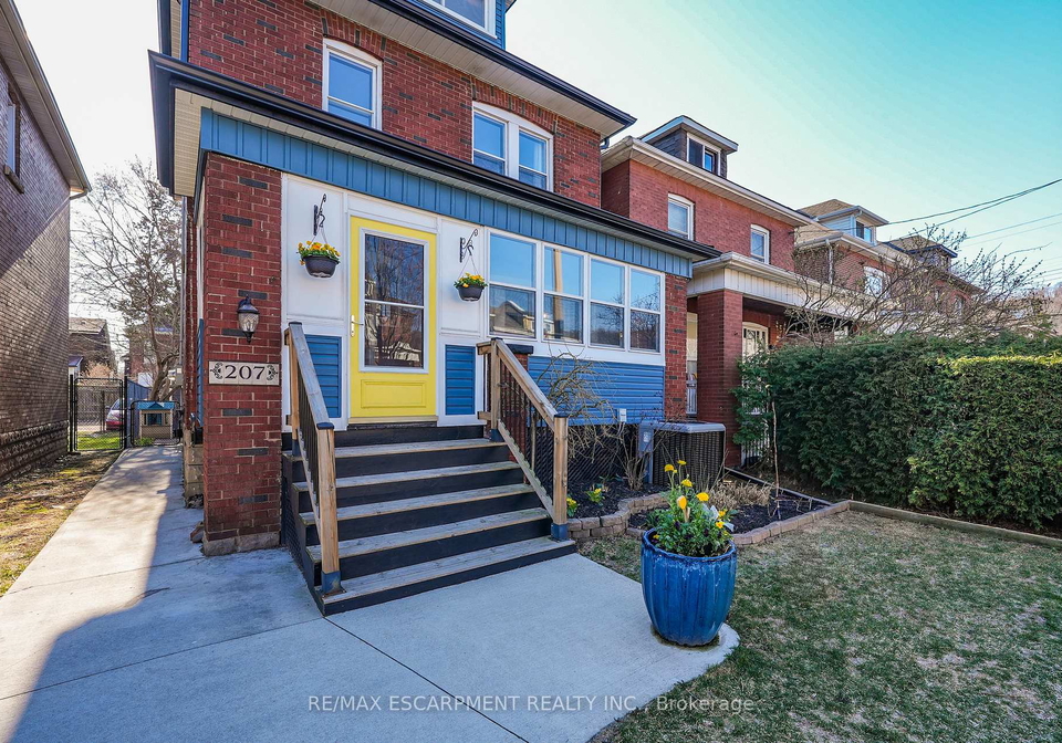207-edgemont-street-s-hamilton-ontario-x12977812