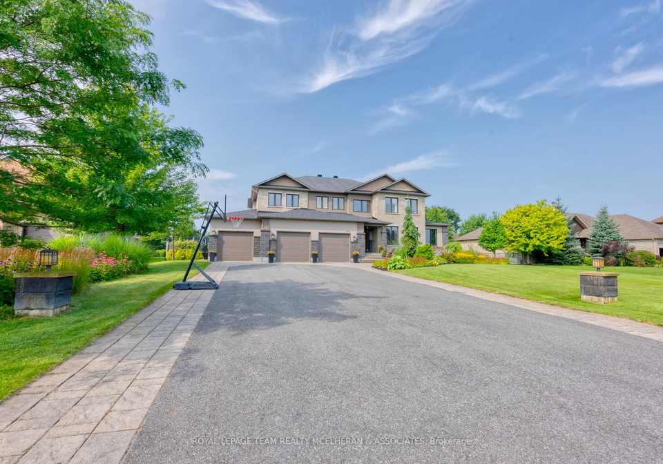 463-lockmaster-crescent-ottawa-ontario-x12977838