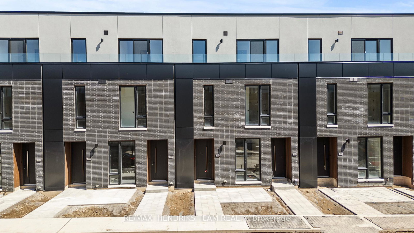 160-everett-common-st-catharines-ontario-x12978256