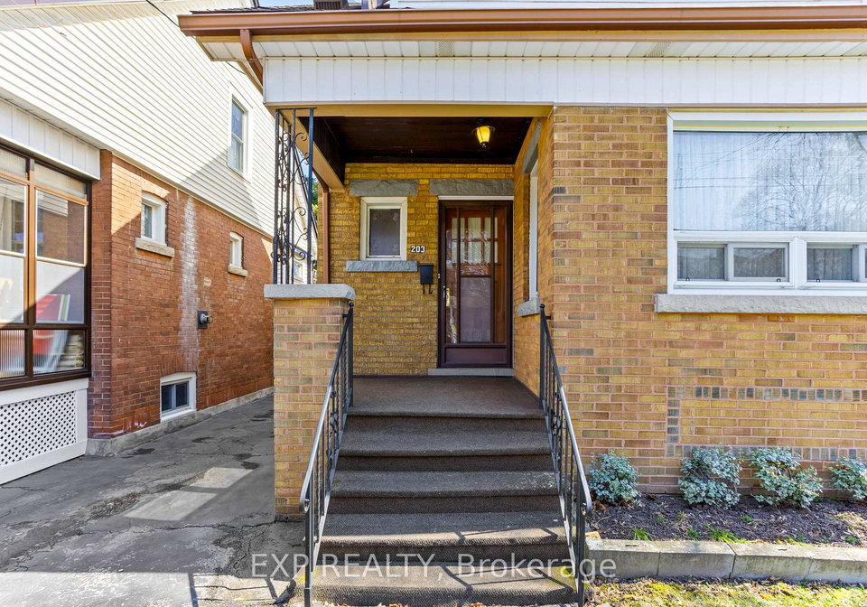 203-balmoral-avenue-s-hamilton-ontario-x12978330