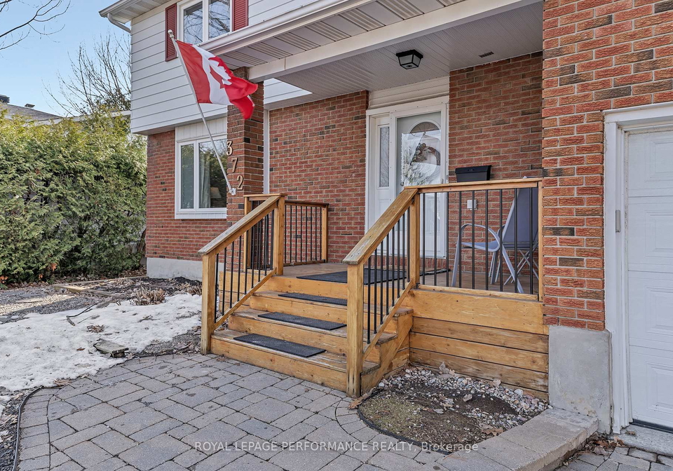 372-phoenix-crescent-ottawa-ontario-x12978394