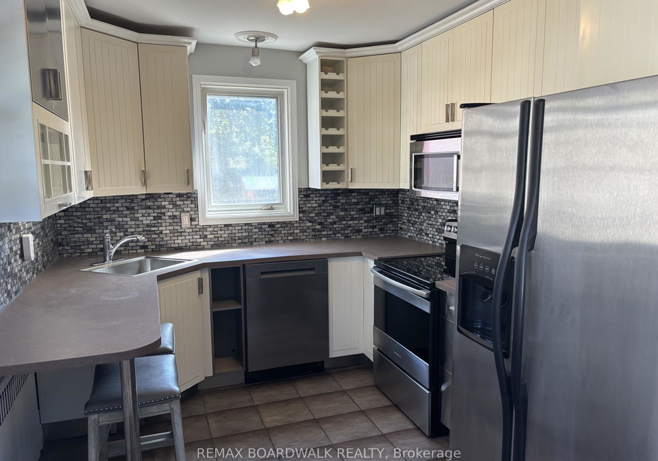 320-laurier-avenue-e-ottawa-ontario-x12978696