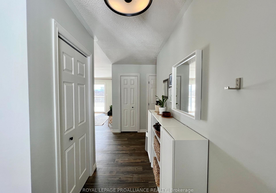 1439-county-road-19-prince-edward-county-ontario-x12978770