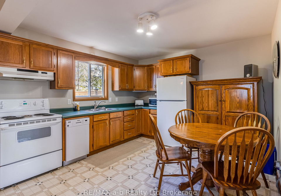 137-whiting-street-ingersoll-ontario-x12978936