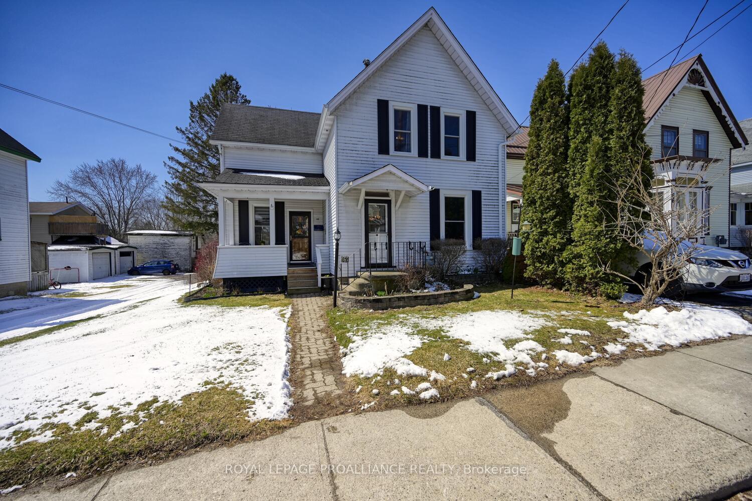 62-beecher-street-brockville-ontario-x12979174