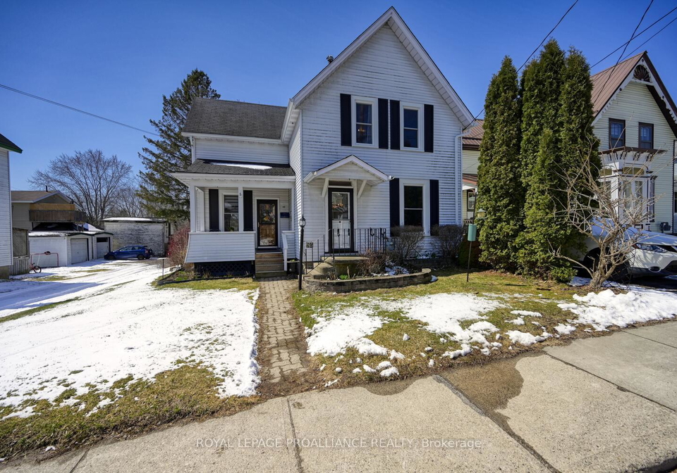 62-beecher-street-brockville-ontario-x12979174