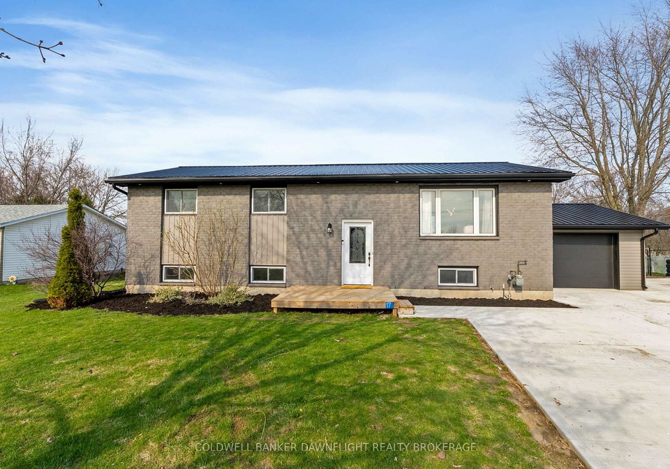 17-hawthorn-crescent-north-middlesex-ontario-x12979194