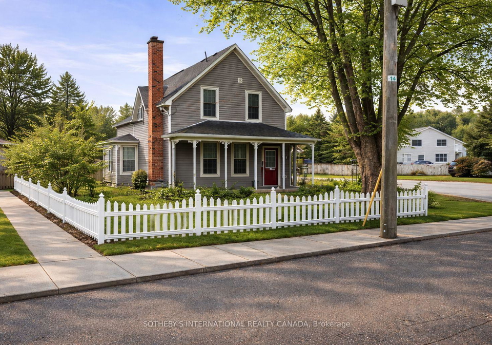 35-lake-street-prince-edward-county-ontario-x12979284