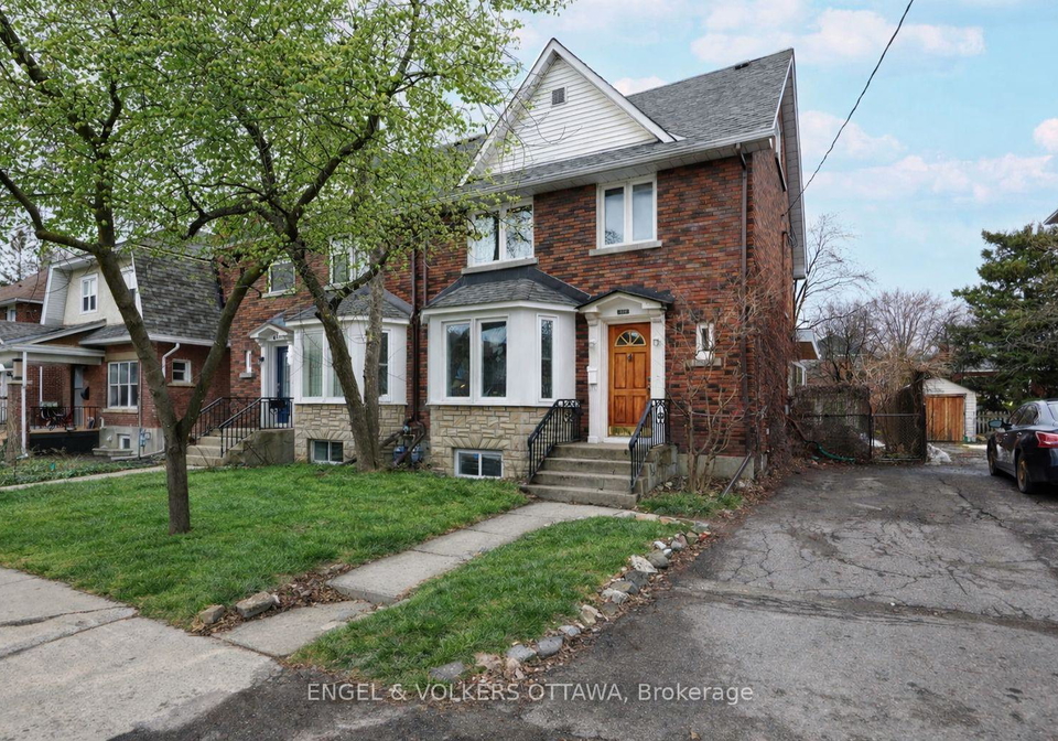 421-chapel-street-ottawa-ontario-x12979706