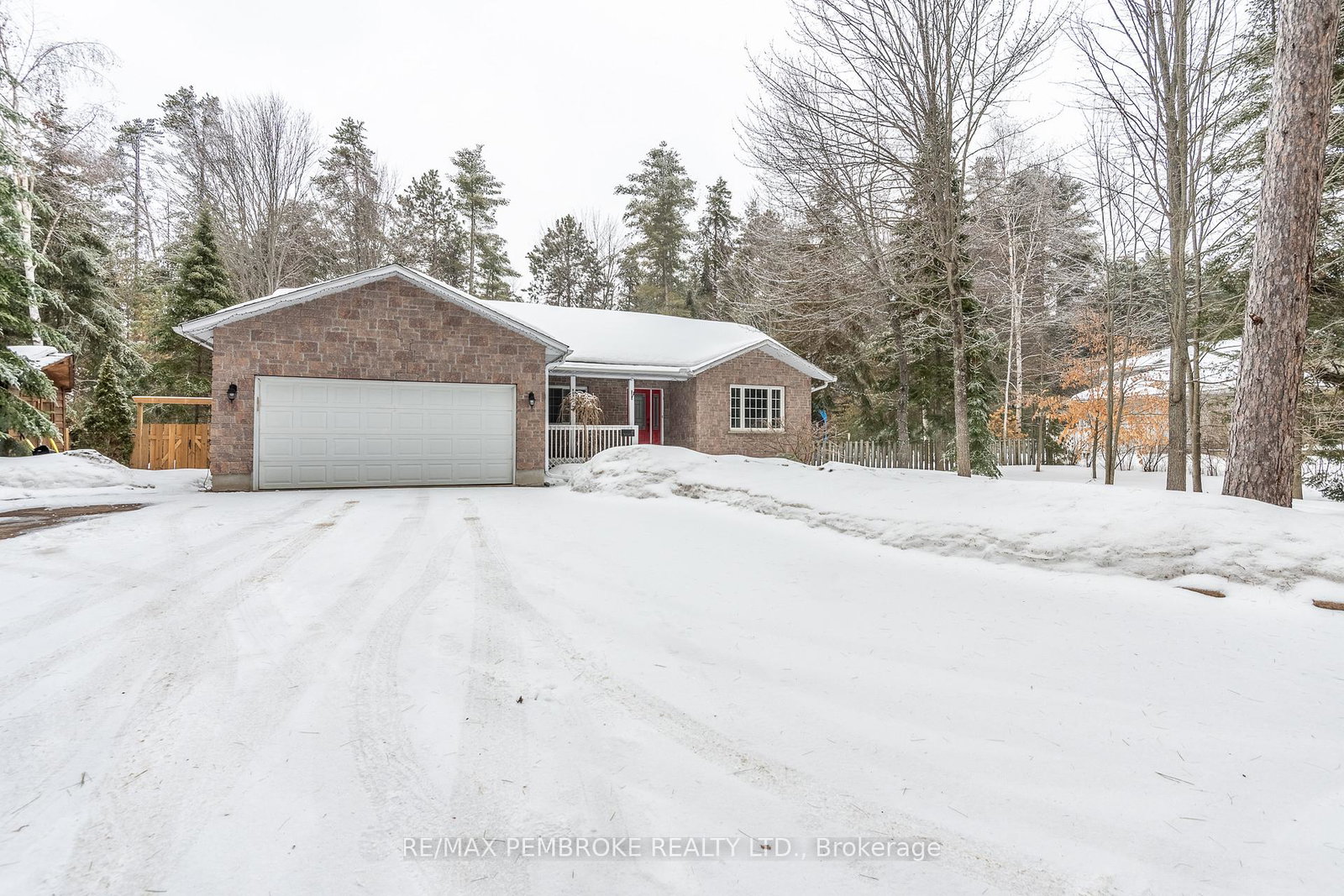 6-steffen-street-petawawa-ontario-x12979842