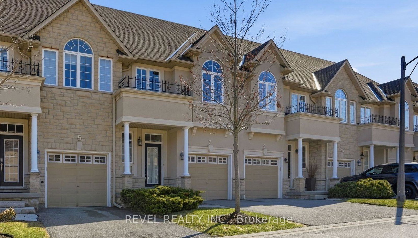 7-forest-valley-crescent-hamilton-ontario-x12980344