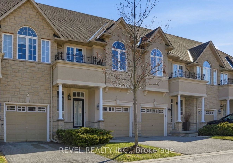 7-forest-valley-crescent-hamilton-ontario-x12980344