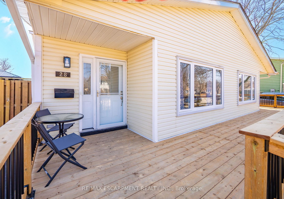 28-golden-orchard-drive-hamilton-ontario-x12980372