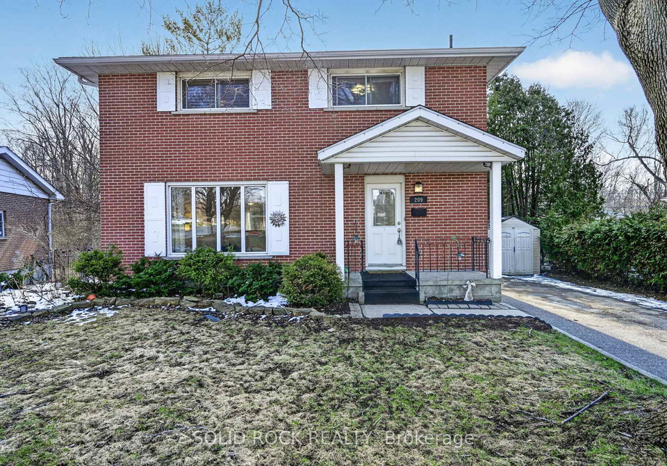 209-reynolds-drive-e-brockville-ontario-x12980814