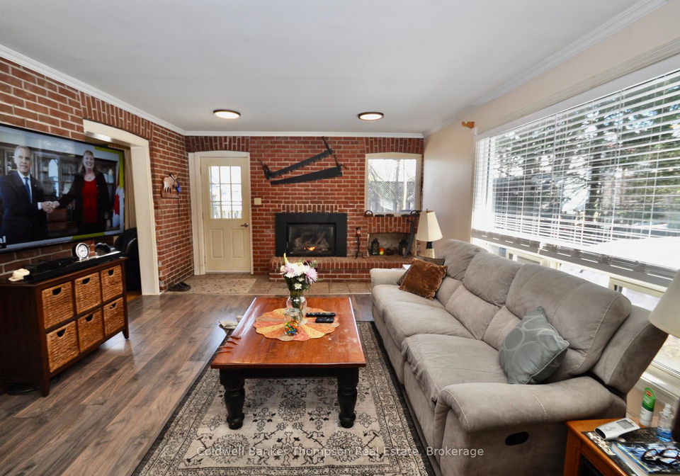 11-florence-street-e-huntsville-ontario-x12980976