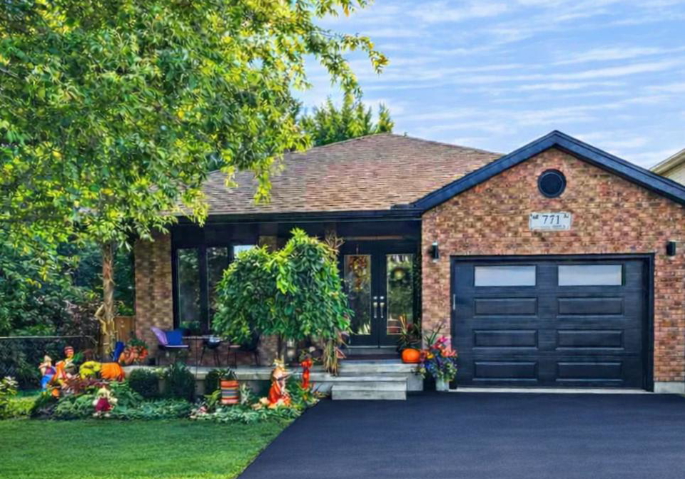771-victoria-terrace-centre-wellington-ontario-x12981028