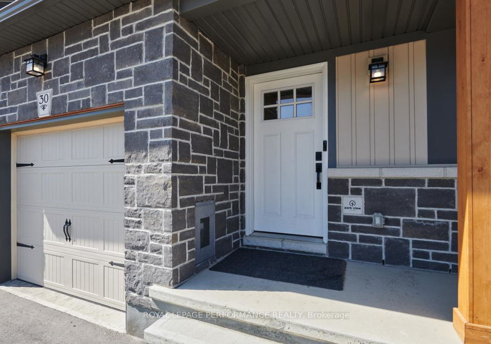 30-whitcomb-crescent-smiths-falls-ontario-x12981164