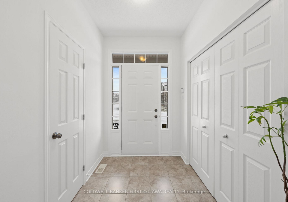 220-dave-smith-crescent-ottawa-ontario-x12981226
