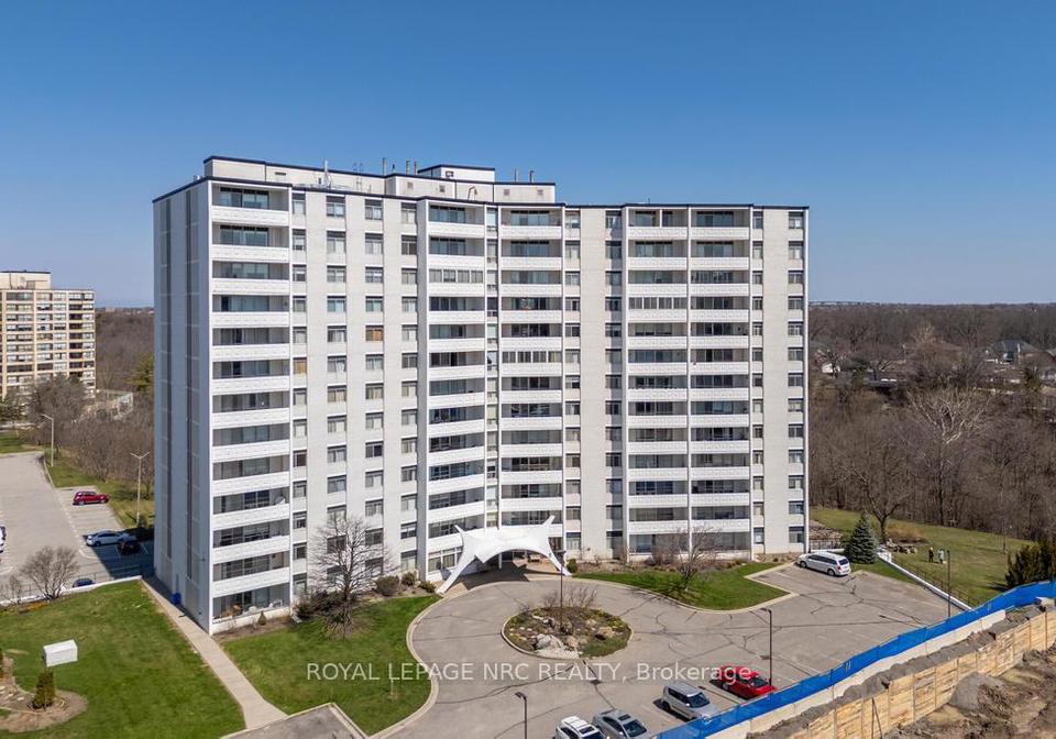 15-towering-heights-st-catharines-ontario-x12981246