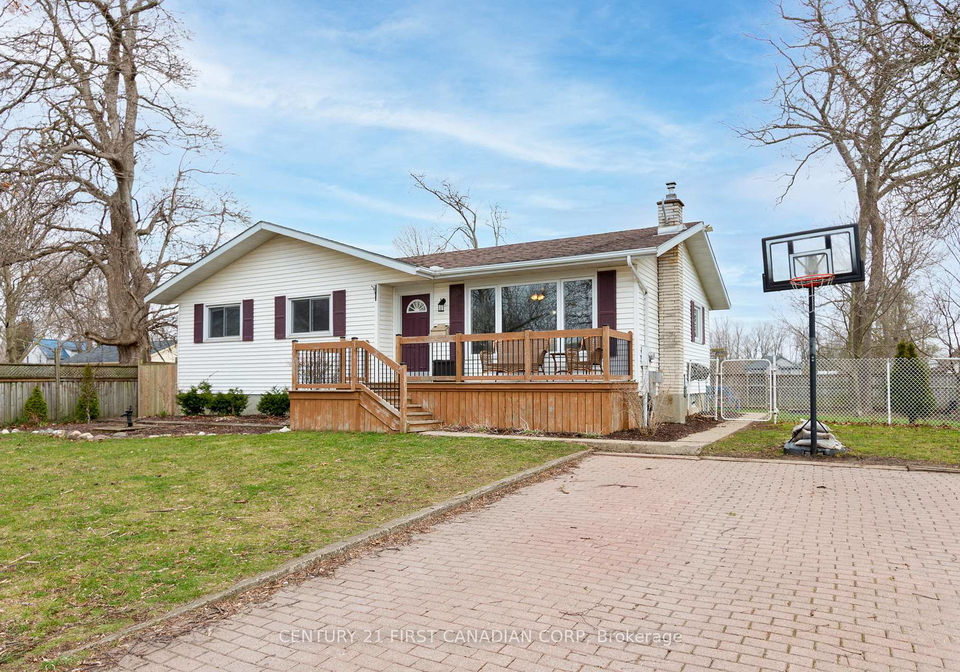9526-currie-road-duttondunwich-ontario-x12981280
