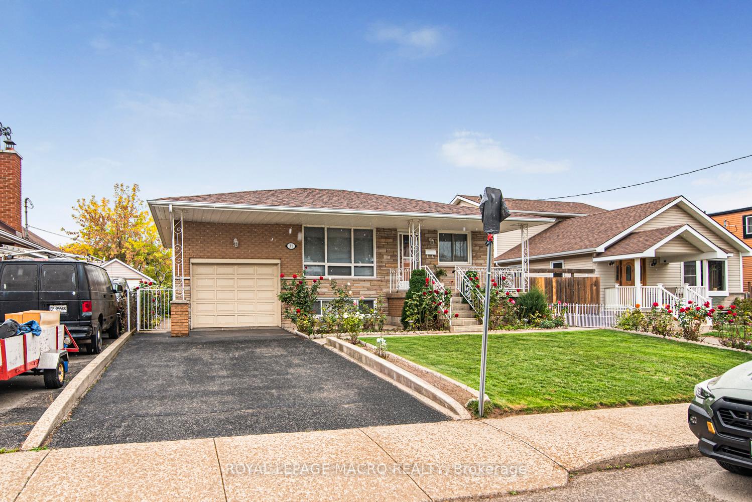 31-adair-avenue-n-hamilton-ontario-x12981288