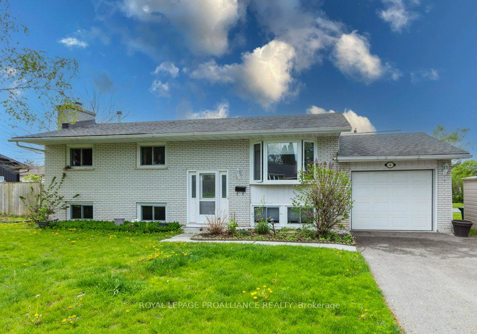 4-oneil-crescent-quinte-west-ontario-x12981374