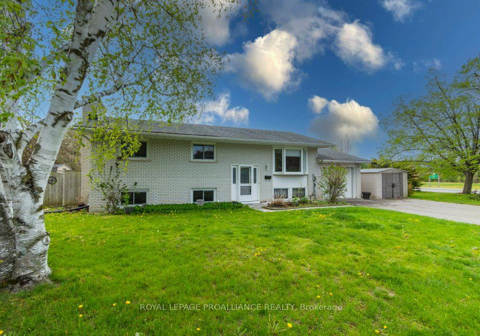 4-oneil-crescent-quinte-west-ontario-x12981374