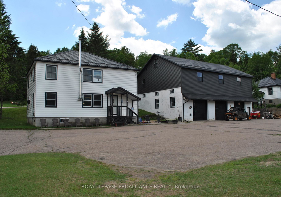 40723-highway-17-highway-head-clara-and-maria-head-clara-and-maria-ontario-x12981380