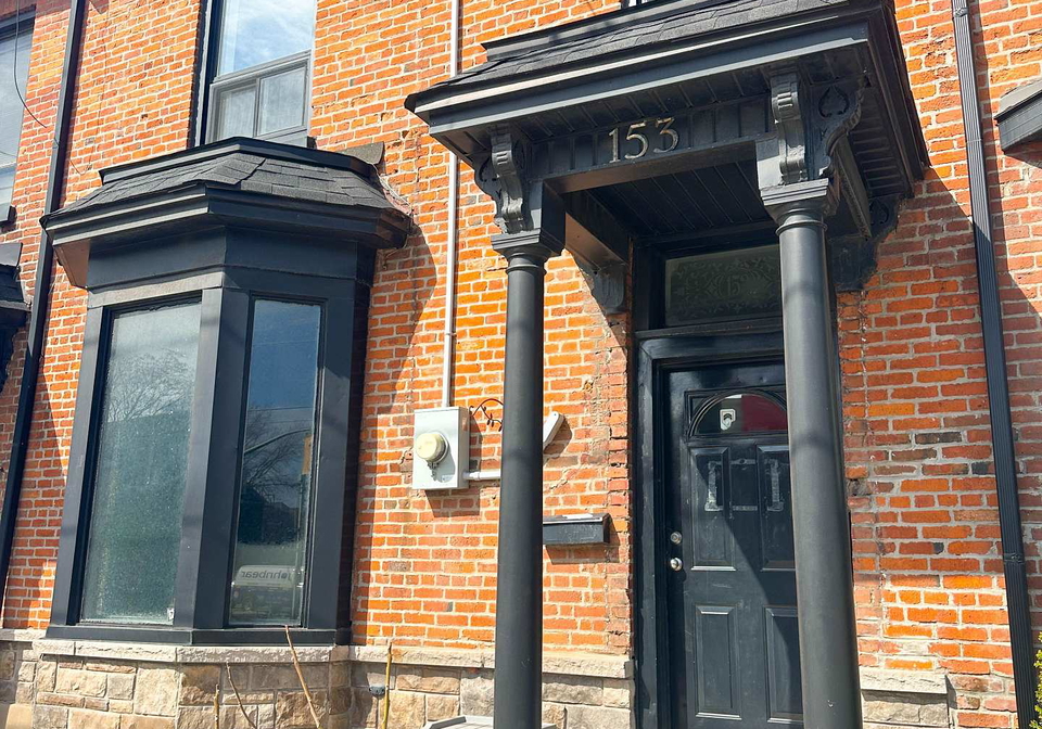 153-wellington-street-n-hamilton-ontario-x12981468
