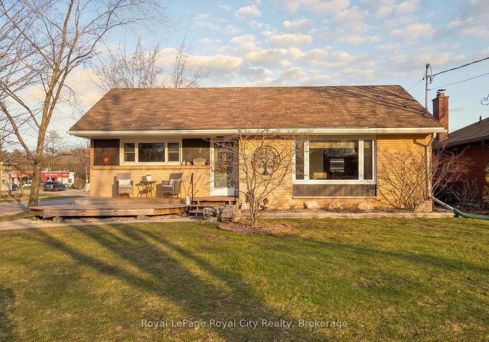 2-cadillac-drive-guelph-ontario-x12981488