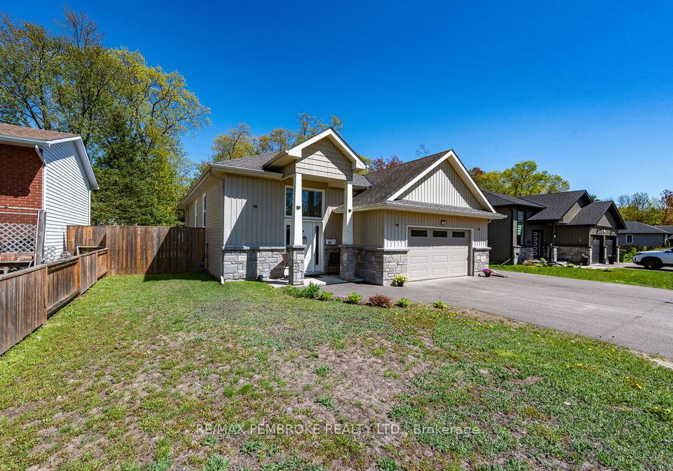 21a-east-street-petawawa-ontario-x12981504