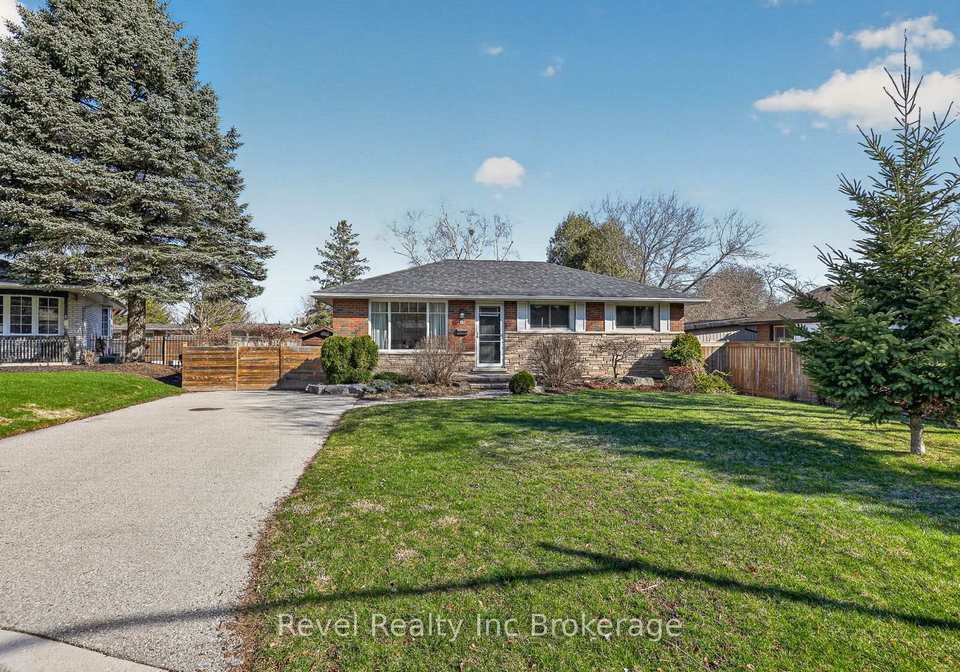 8-elmwood-place-woodstock-ontario-x12981572