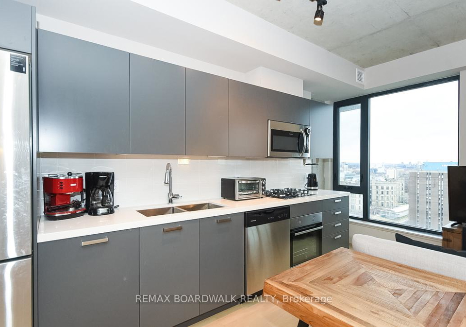 203-catherine-street-ottawa-ontario-x12981622