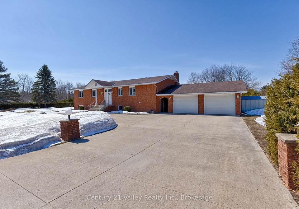 690-pineridge-crescent-petawawa-ontario-x12981654