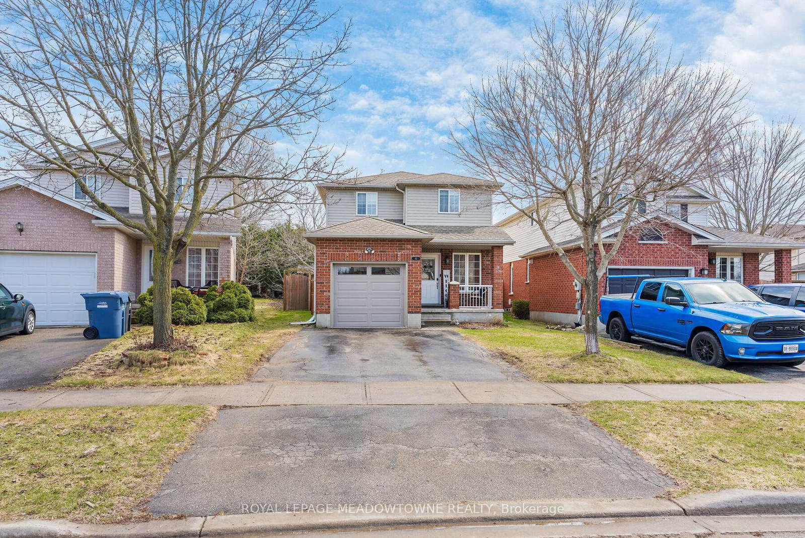 92-hill-trail-guelph-ontario-x12981656