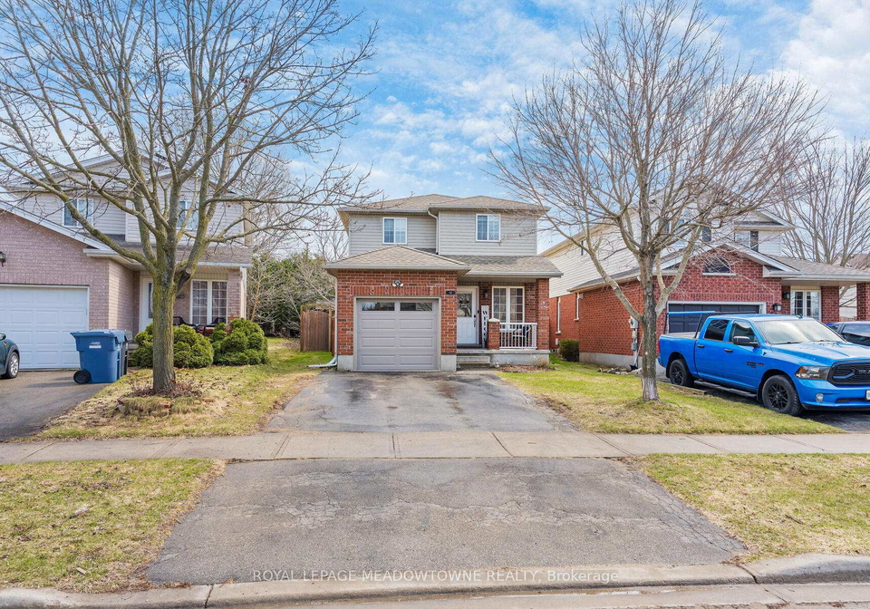 92-hill-trail-guelph-ontario-x12981656