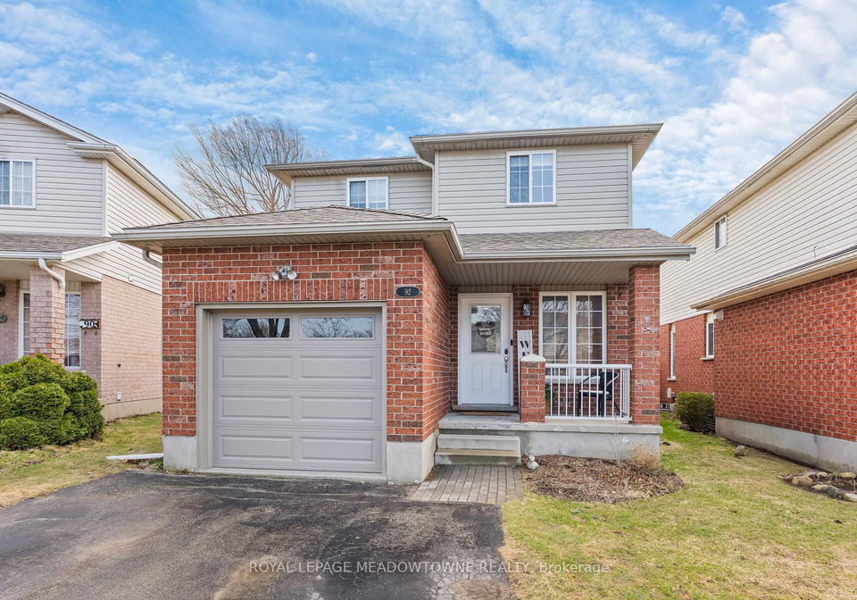 92-hill-trail-guelph-ontario-x12981656