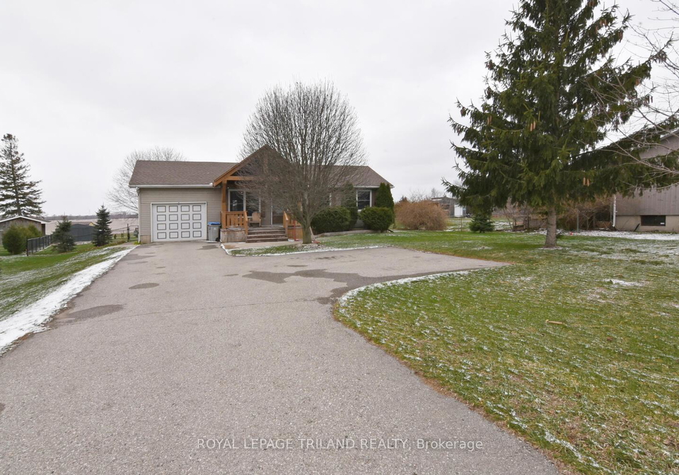 9907-eric-street-lambton-shores-ontario-x12981916