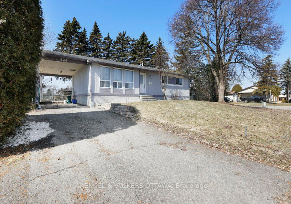 424-phoenix-crescent-ottawa-ontario-x12981964