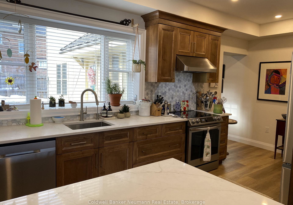 194-norfolk-street-guelph-ontario-x12982054