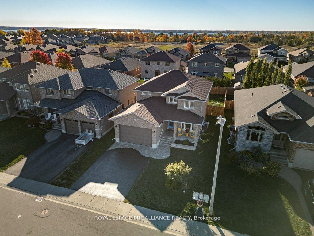60-crews-crescent-quinte-west-ontario-x12982376