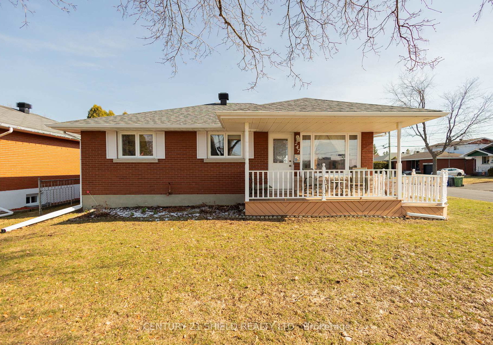 247-15th-st-w-street-cornwall-ontario-x12982618