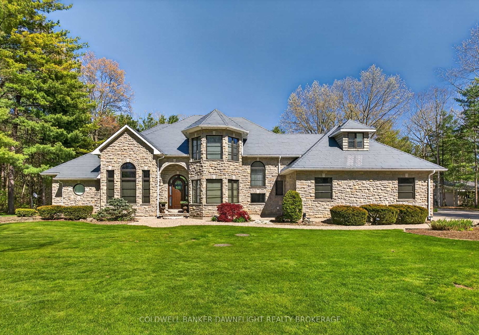 9923-parkview-crescent-lambton-shores-ontario-x12982764