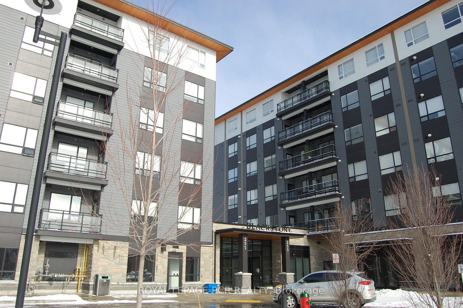 247-northfield-drive-e-waterloo-ontario-x12983000